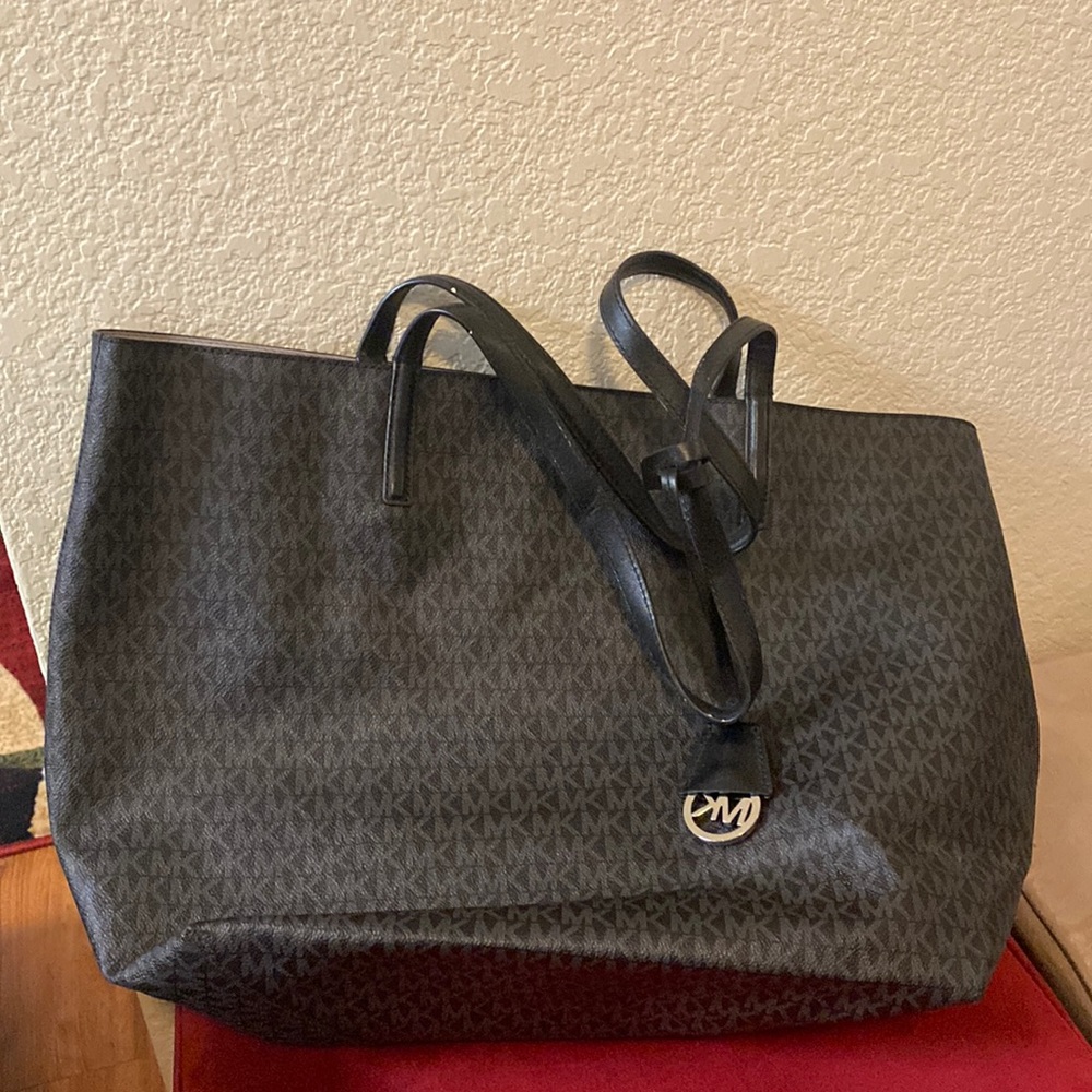 Michael Kors carryall bag